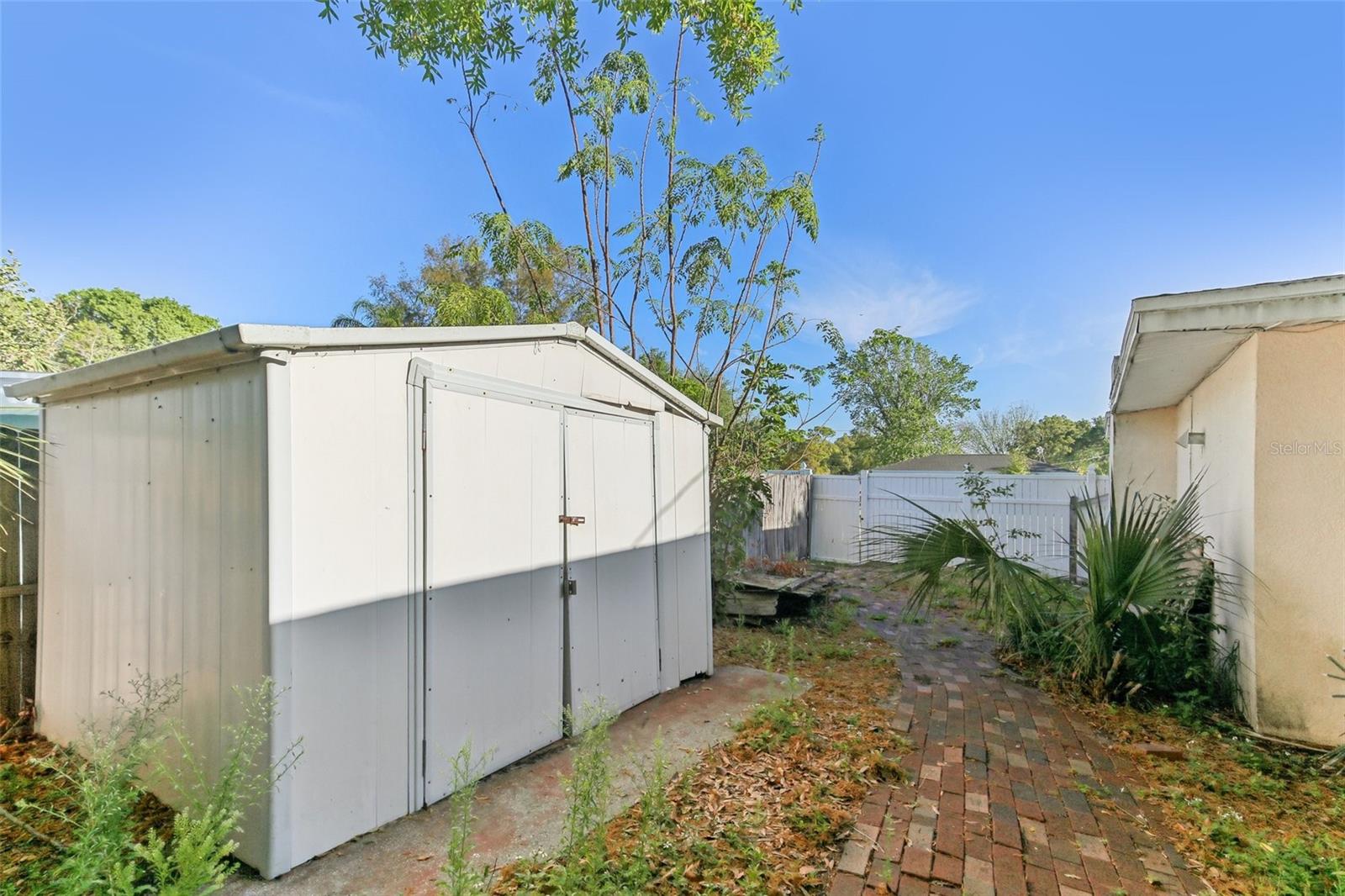 230 DAVISON AVE NE, ST PETERSBURG, FL, 33703