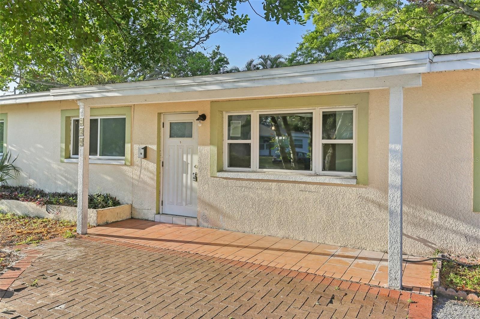 230 DAVISON AVE NE, ST PETERSBURG, FL, 33703