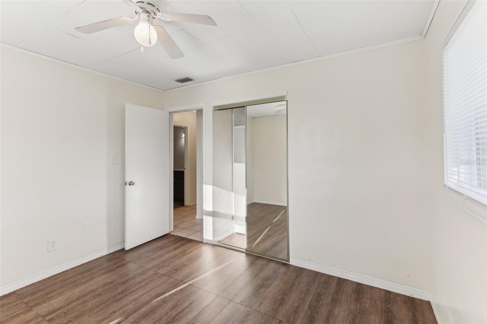 230 DAVISON AVE NE, ST PETERSBURG, FL, 33703