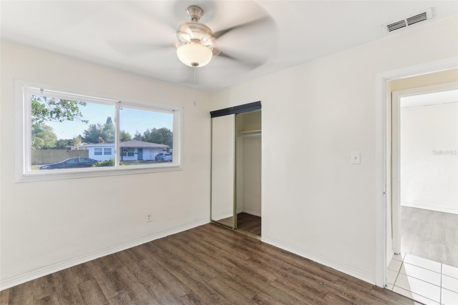 230 DAVISON AVE NE, ST PETERSBURG, FL, 33703