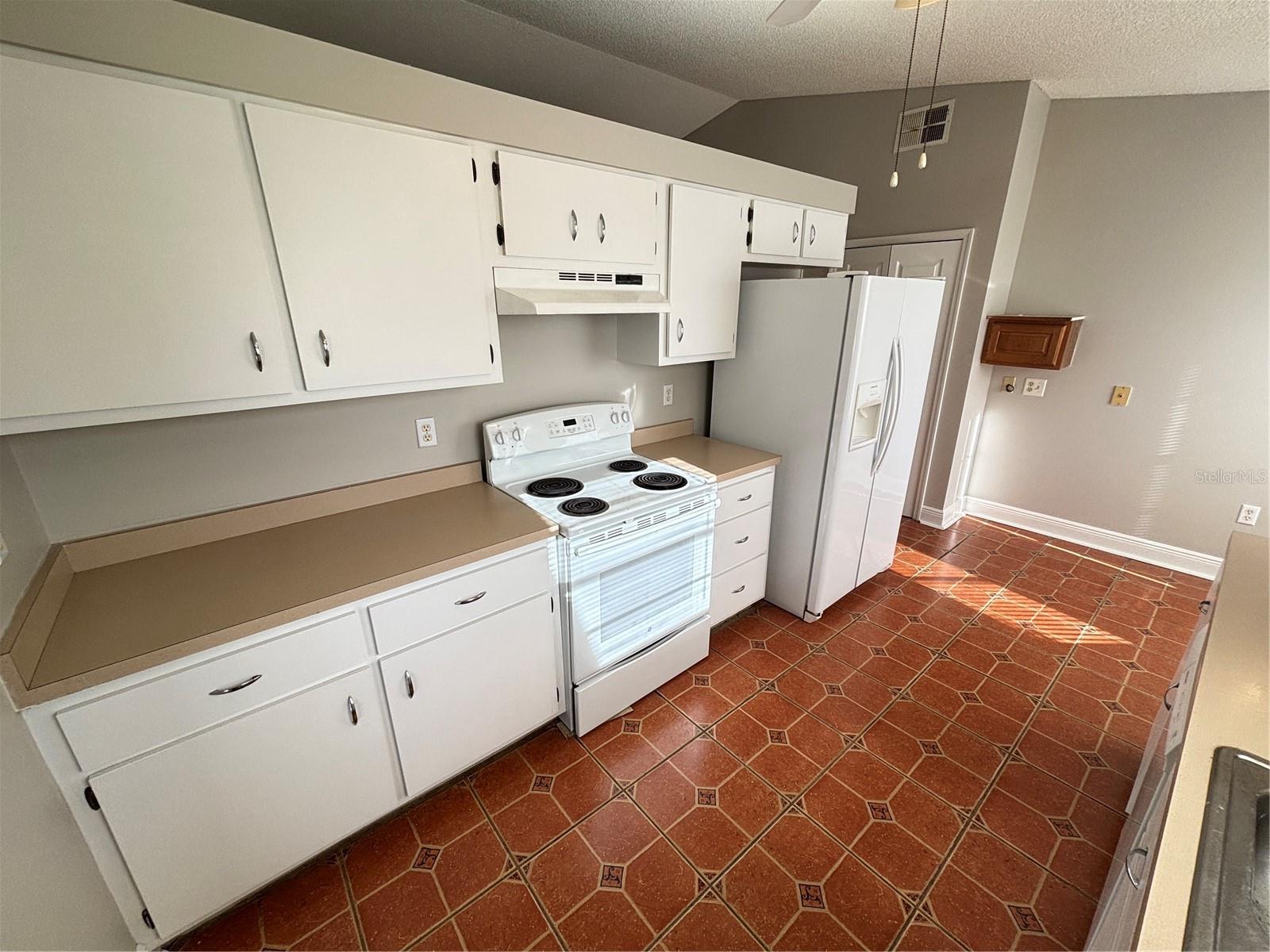 33746 TARA WOOD DR, LEESBURG, FL, 34788