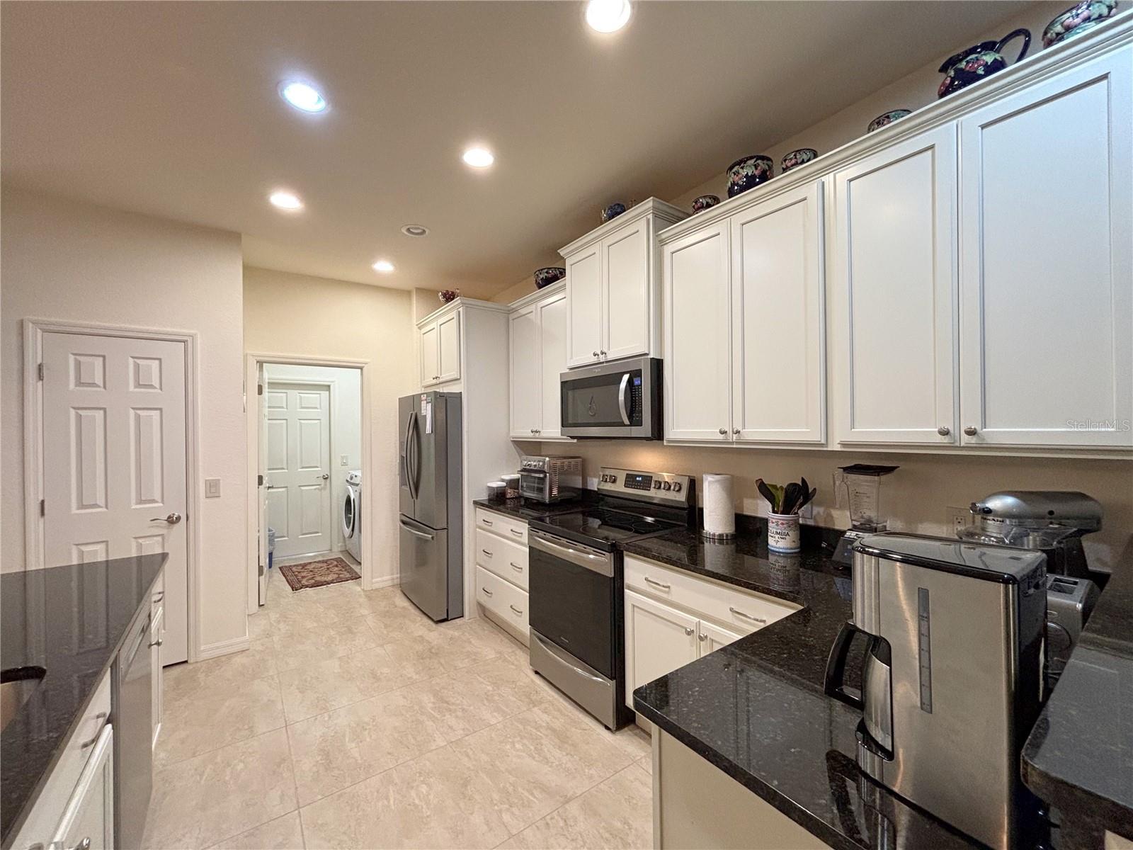 1402 COLONIAL CT, WINTER HAVEN, FL, 33884