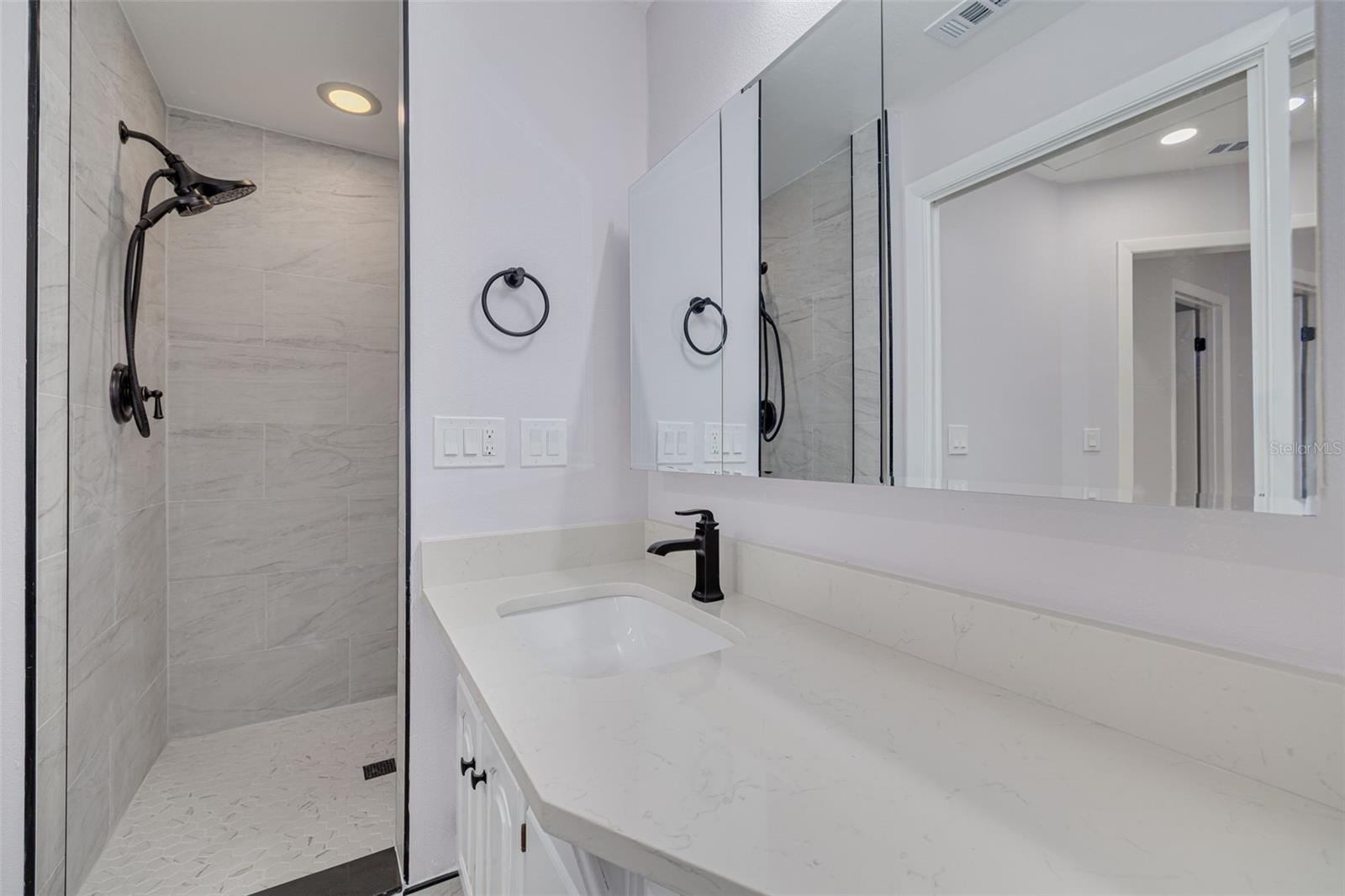 6672 56TH AVE N, ST PETERSBURG, FL, 33709