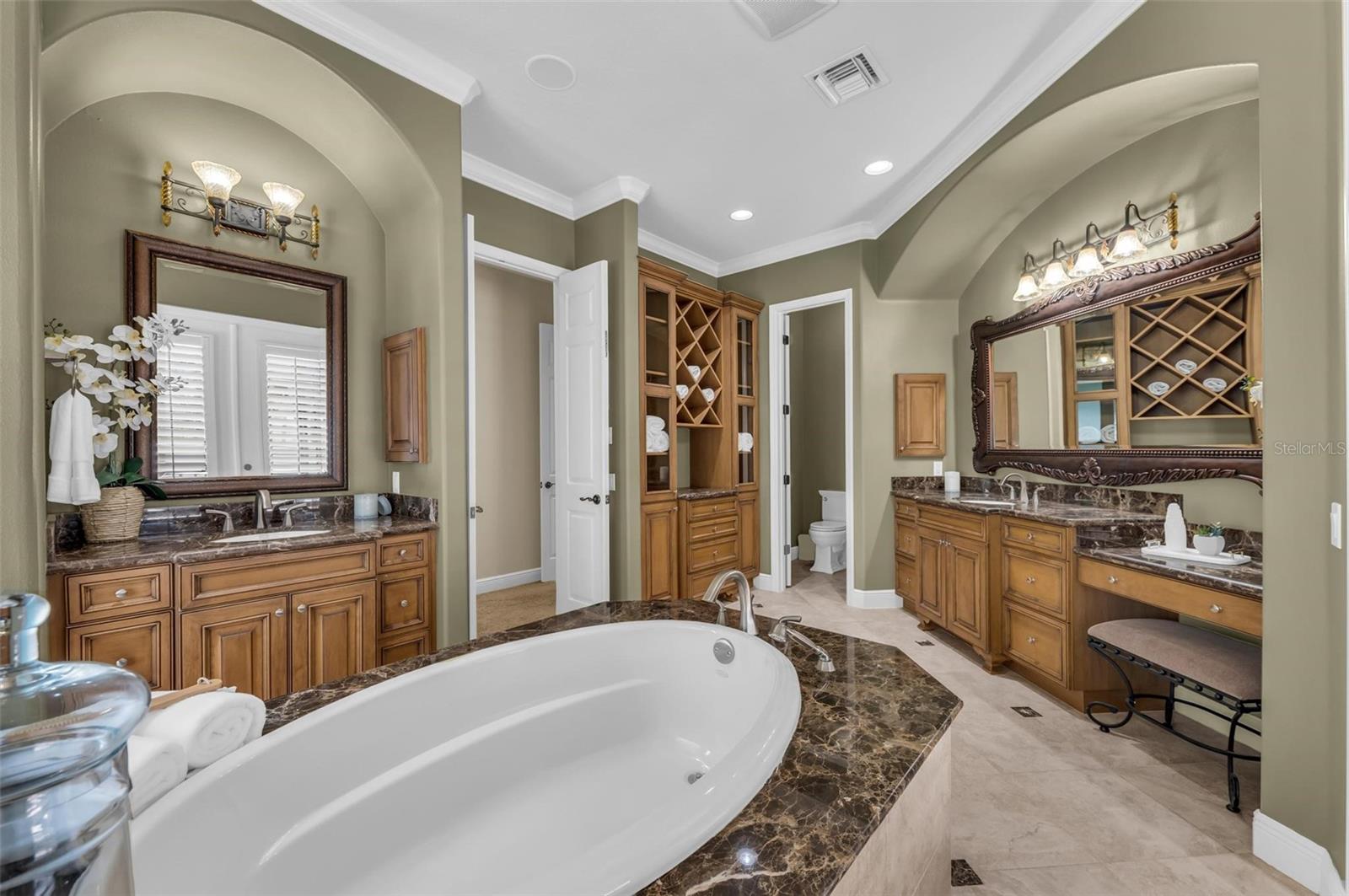 A4645705 Property Photo