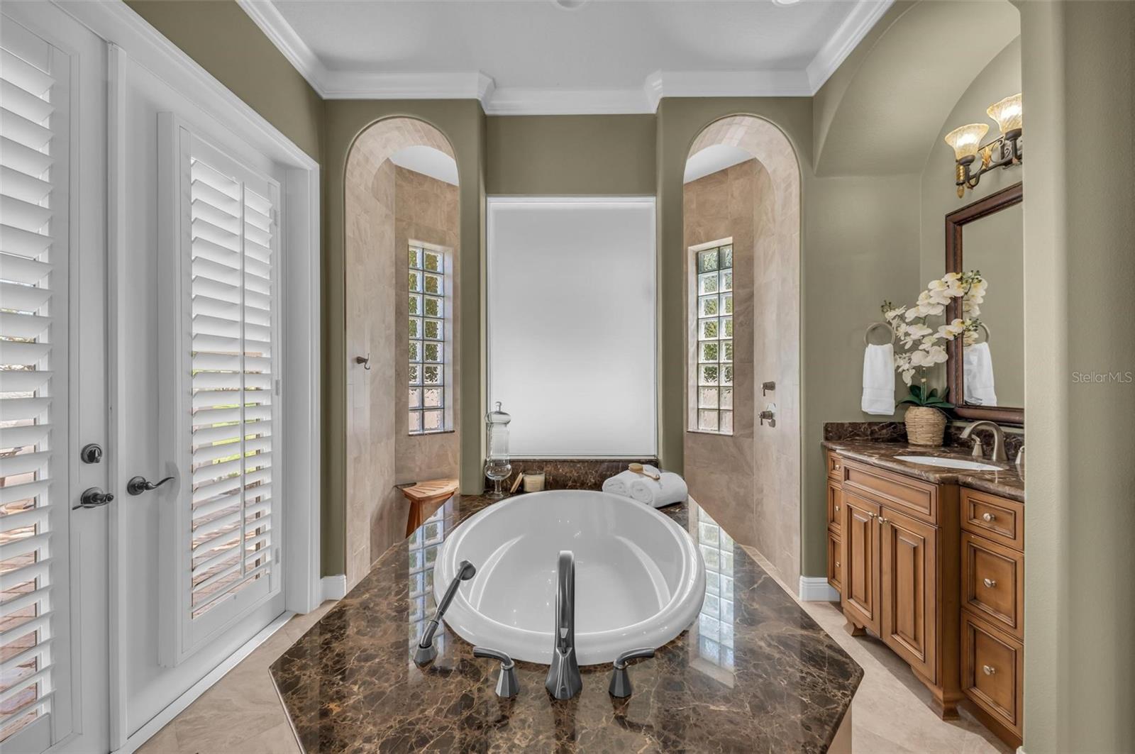 A4645705 Property Photo