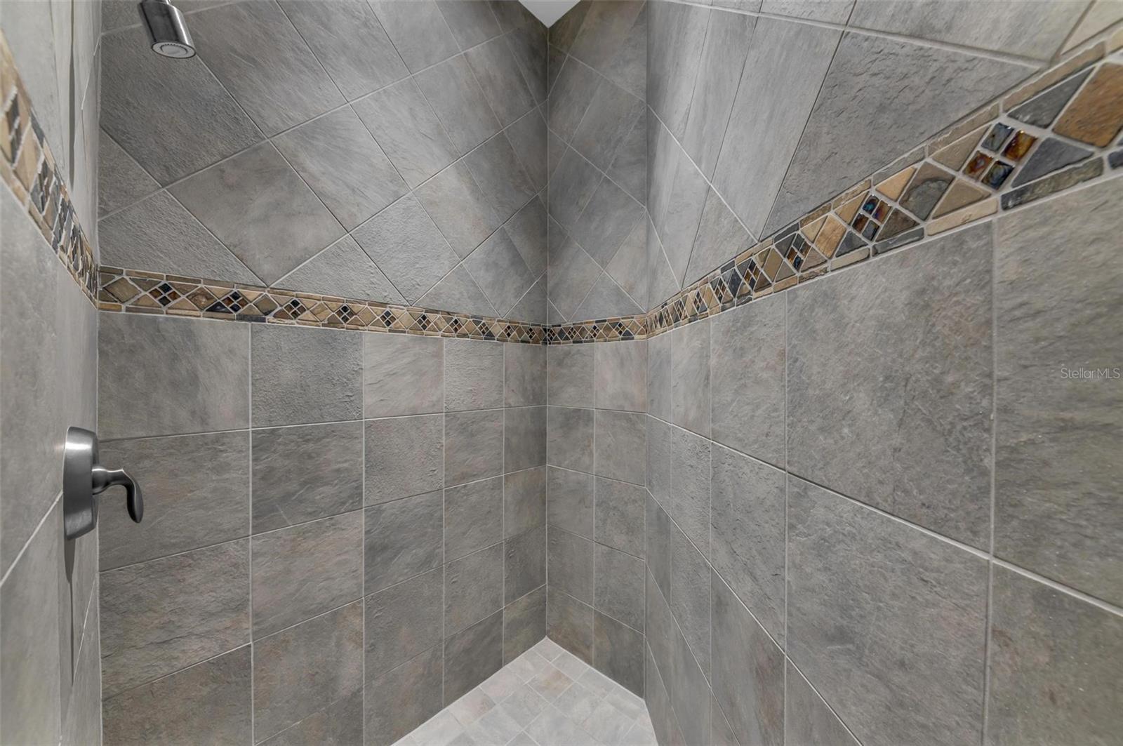 A4645705 Property Photo