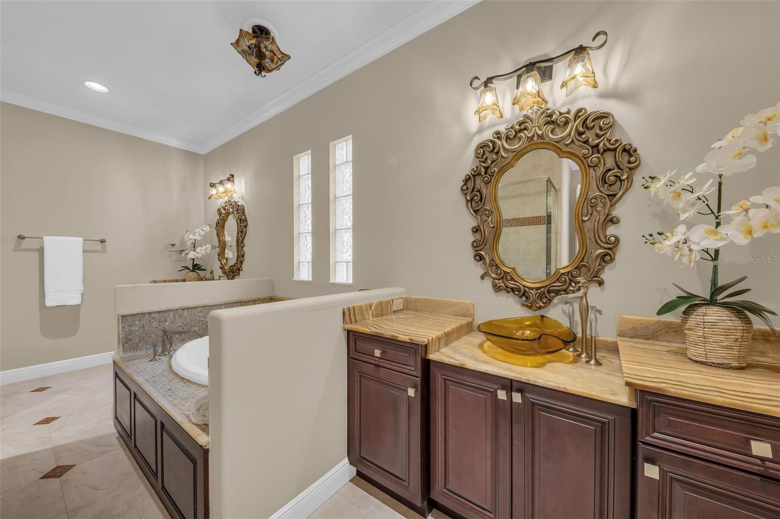 A4645705 Property Photo