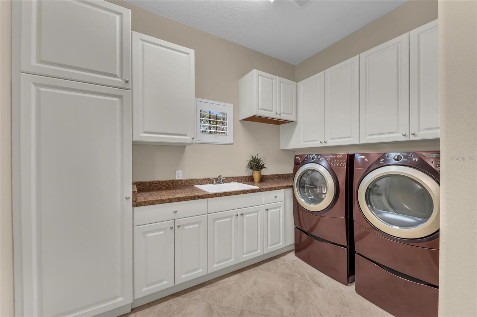 A4645705 Property Photo