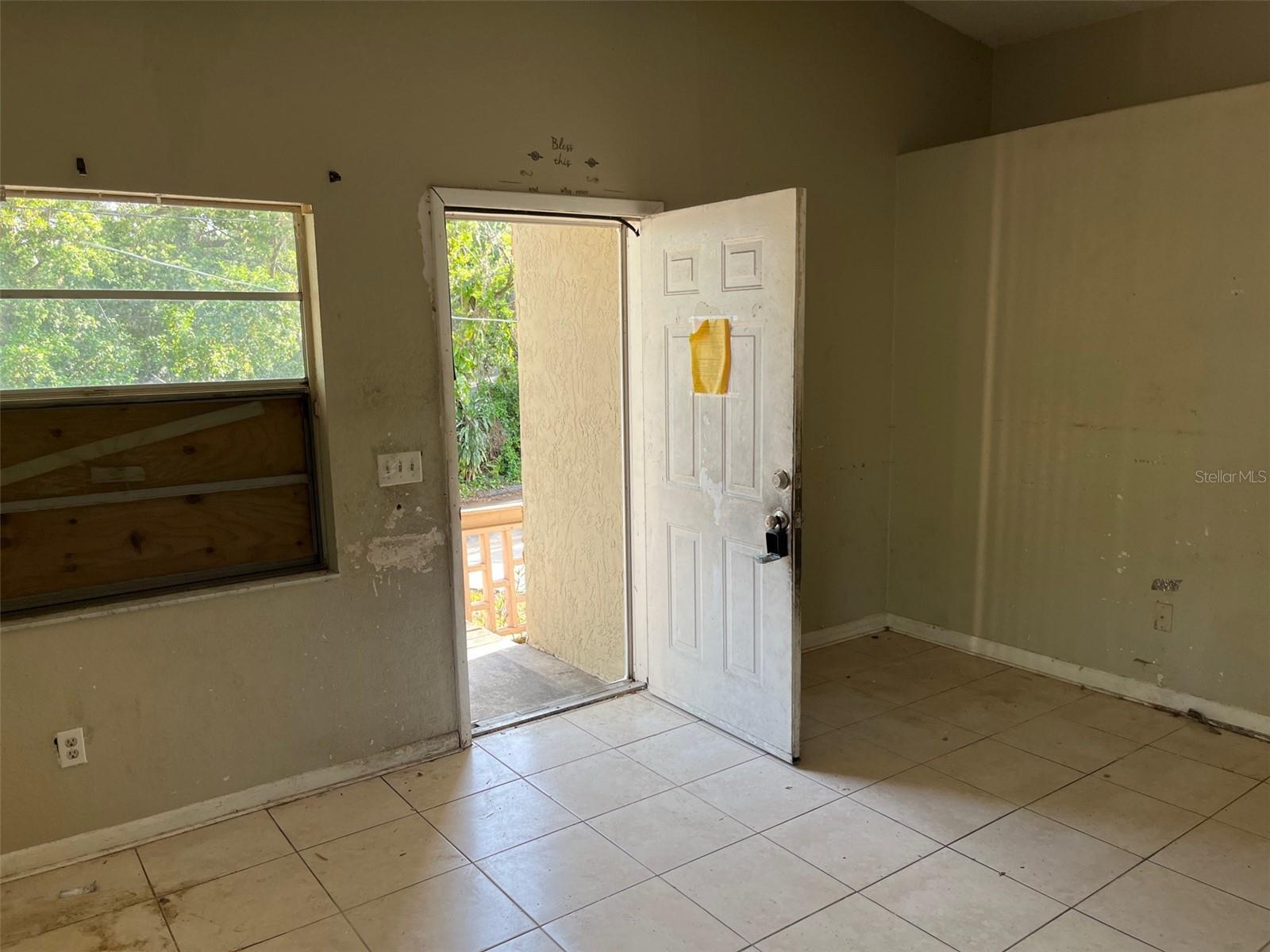 2918 E WATERS AVE, TAMPA, FL, 33604