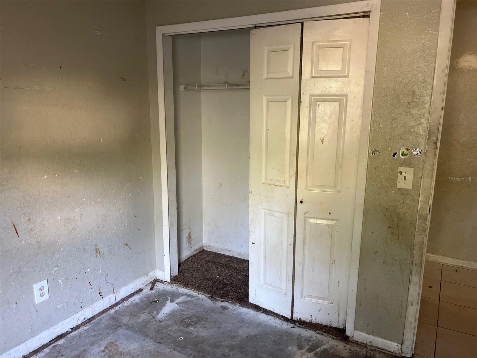2918 E WATERS AVE, TAMPA, FL, 33604