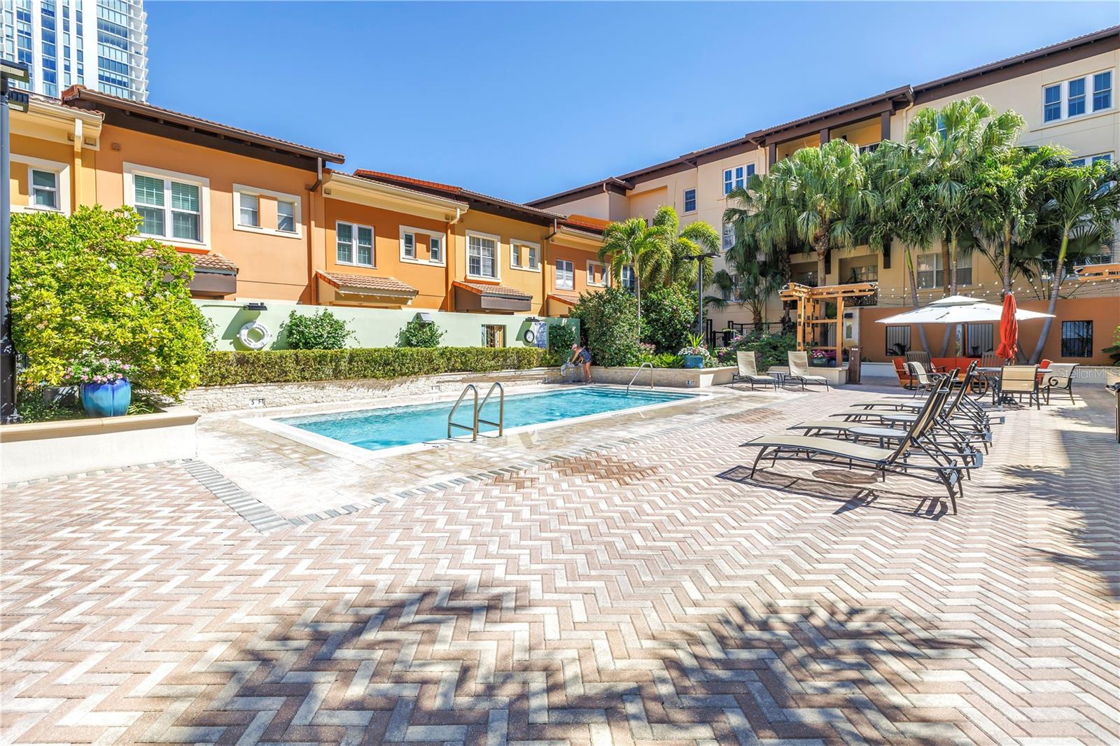 100 4TH AVE S #207, ST PETERSBURG, FL, 33701