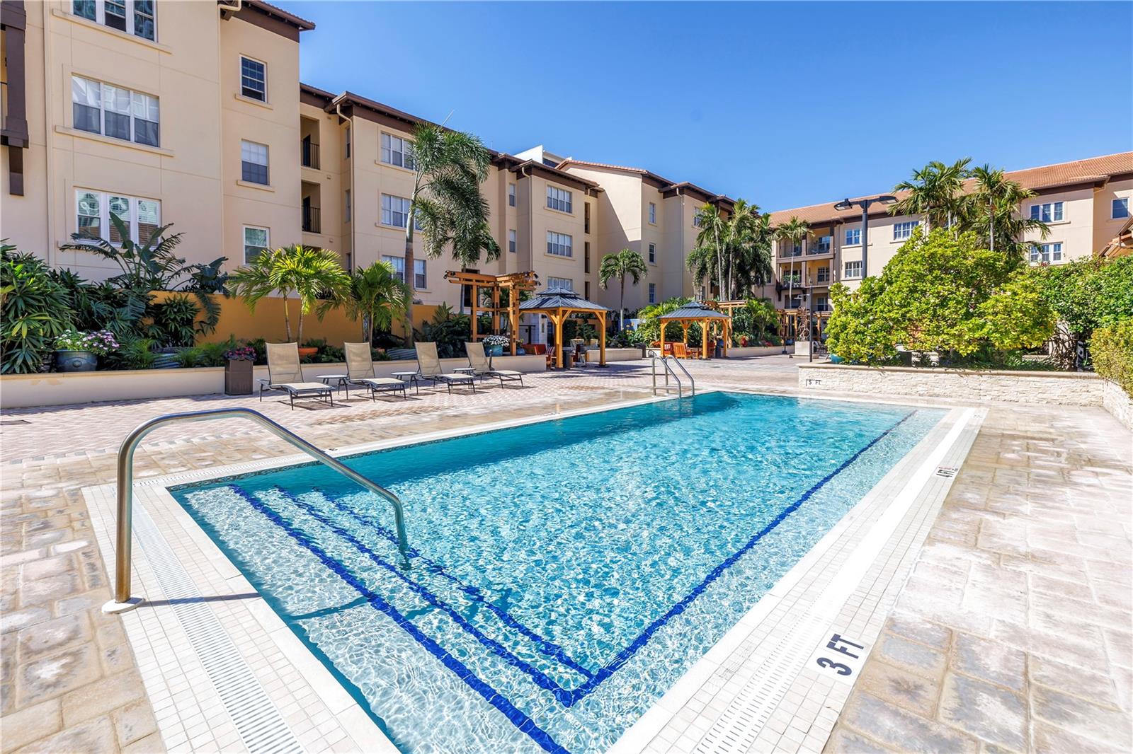 100 4TH AVE S #207, ST PETERSBURG, FL, 33701