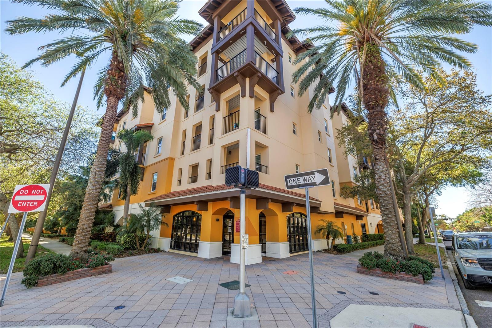 100 4TH AVE S #207, ST PETERSBURG, FL, 33701