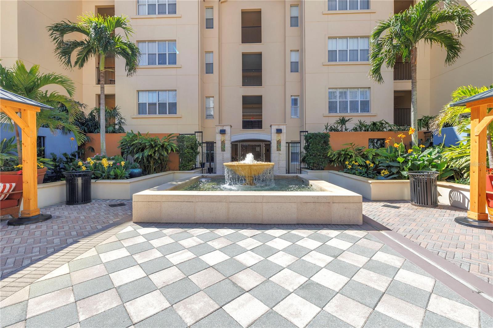 100 4TH AVE S #207, ST PETERSBURG, FL, 33701