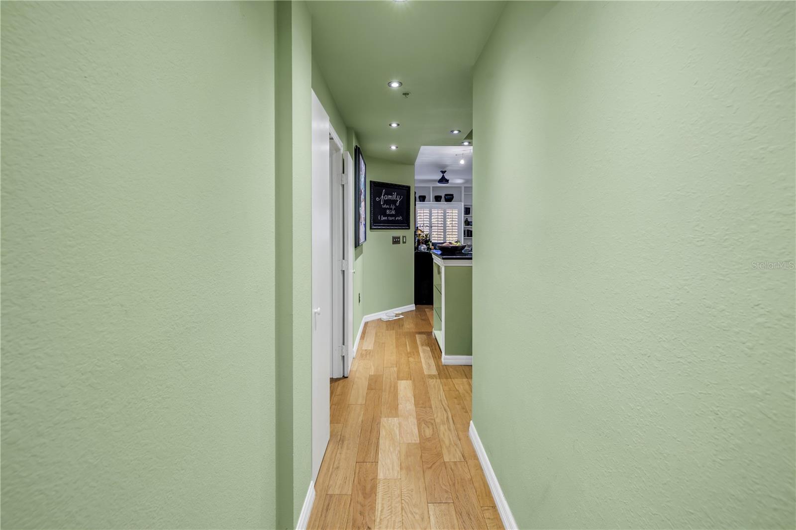 100 4TH AVE S #207, ST PETERSBURG, FL, 33701