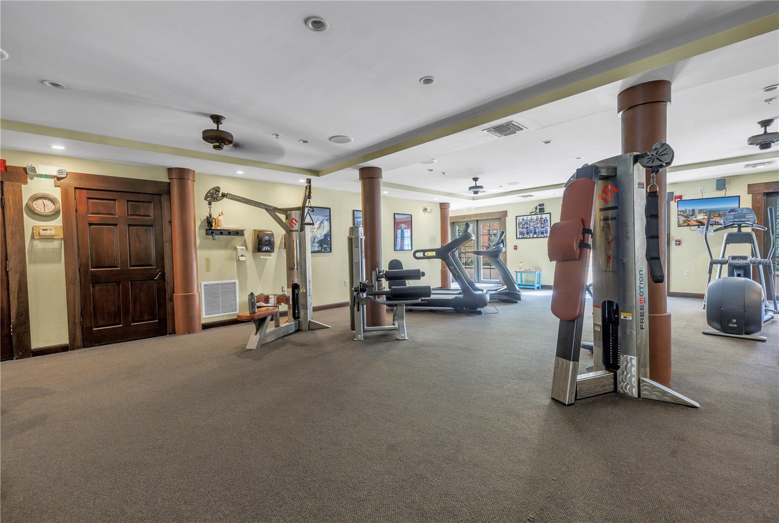 100 4TH AVE S #207, ST PETERSBURG, FL, 33701