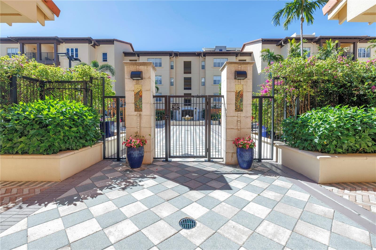 100 4TH AVE S #207, ST PETERSBURG, FL, 33701