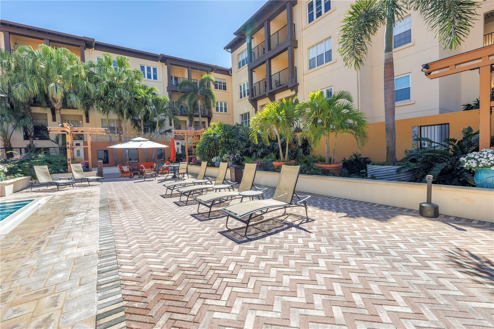 100 4TH AVE S #207, ST PETERSBURG, FL, 33701