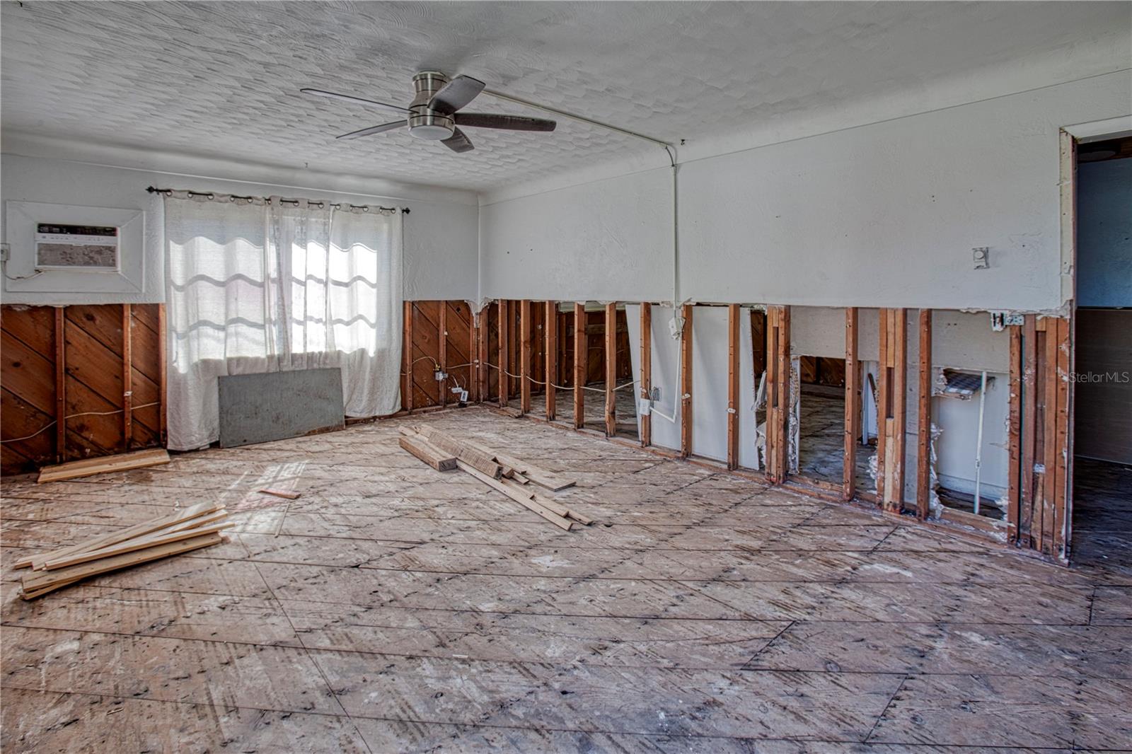 13098 BOCA CIEGA AVE, MADEIRA BEACH, FL, 33708