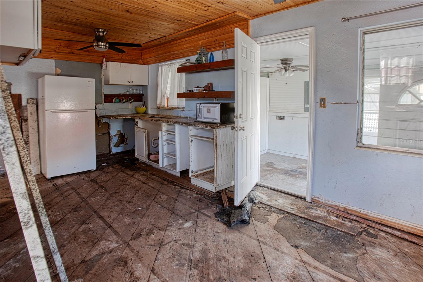 13098 BOCA CIEGA AVE, MADEIRA BEACH, FL, 33708
