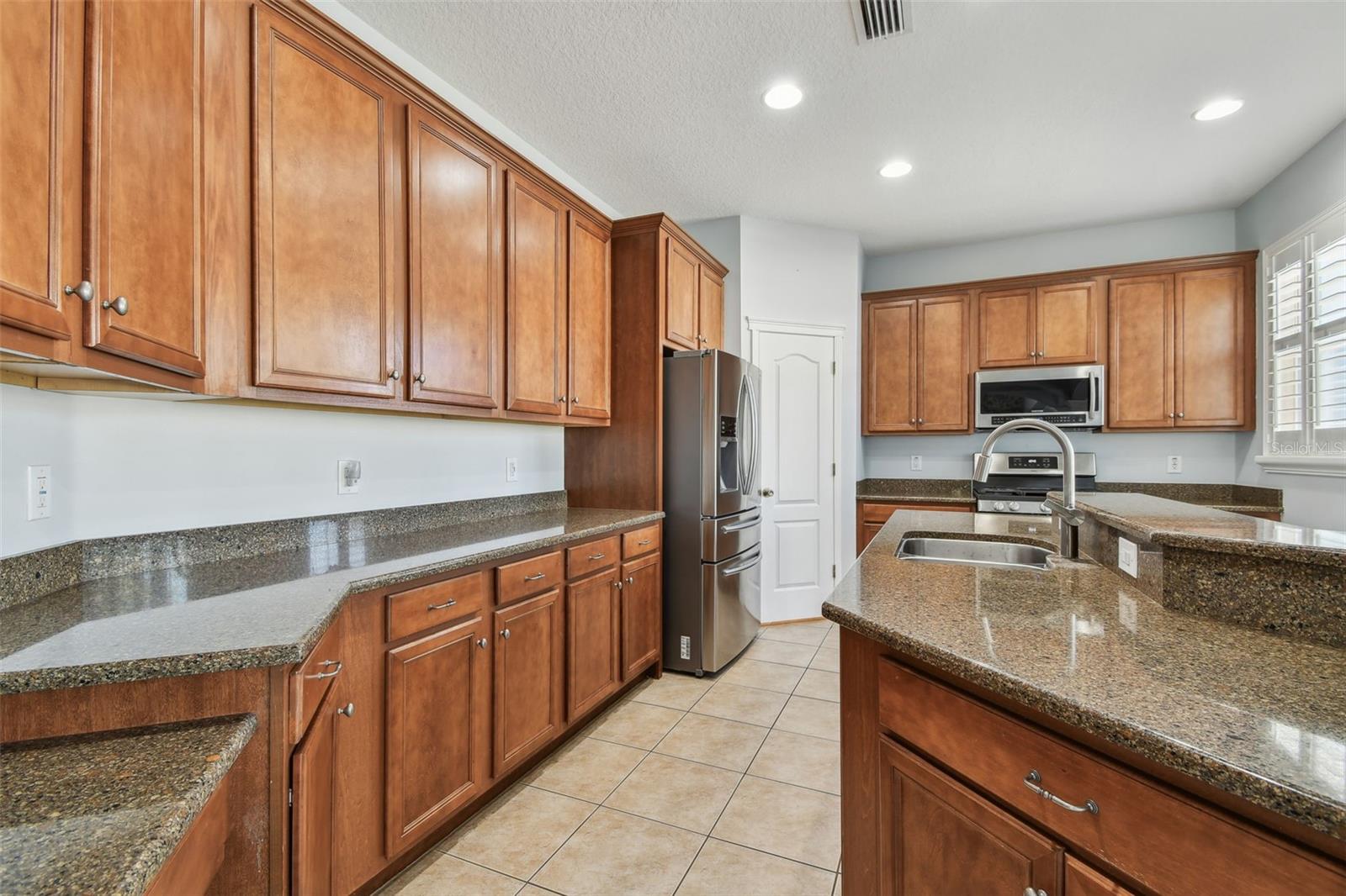 6816 GUILFORD BRIDGE DR, APOLLO BEACH, FL, 33572