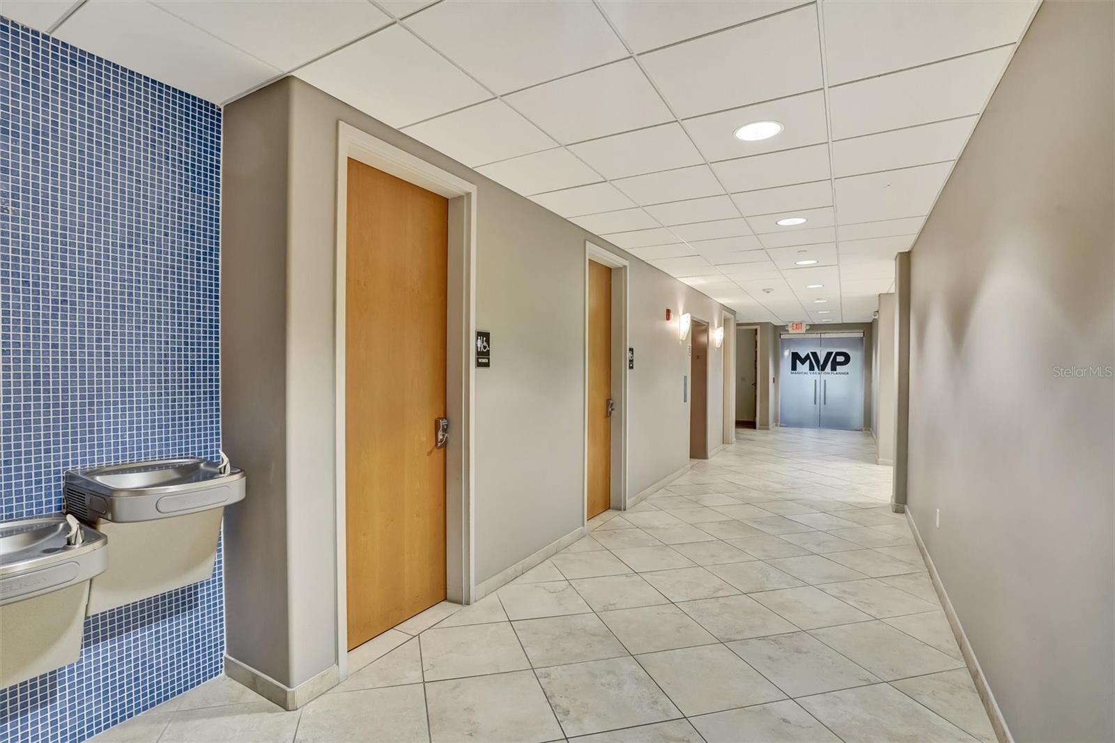 6052 TURKEY LAKE RD, ORLANDO, FL, 32819