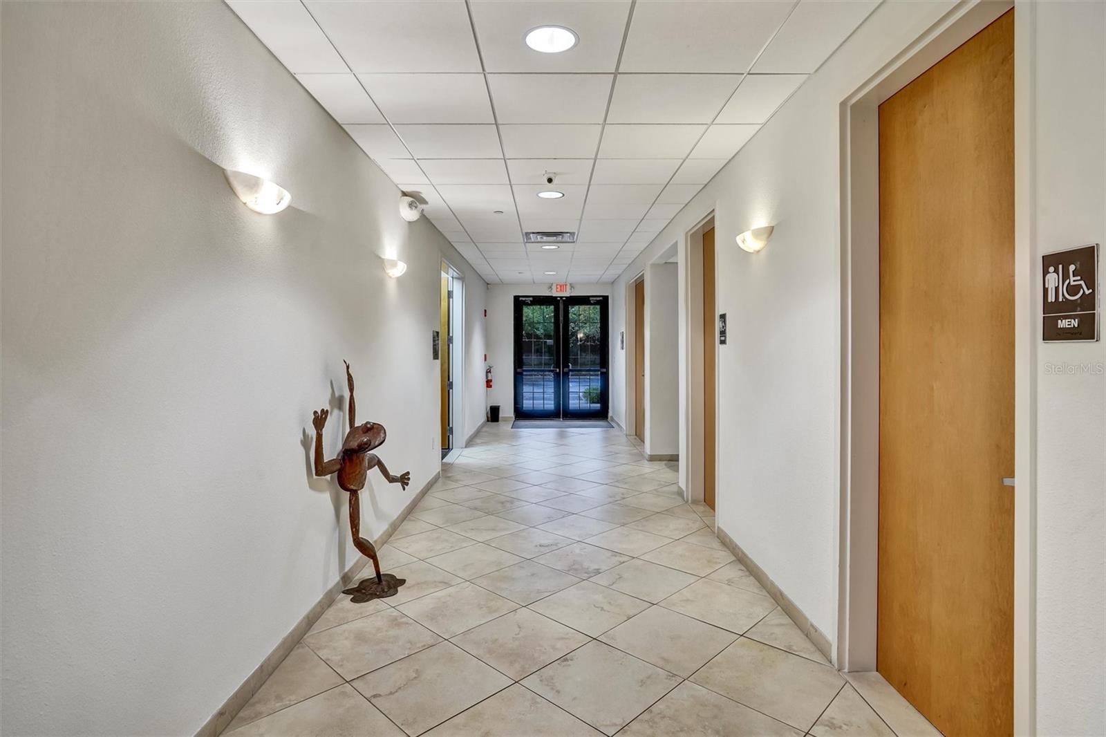 6052 TURKEY LAKE RD, ORLANDO, FL, 32819