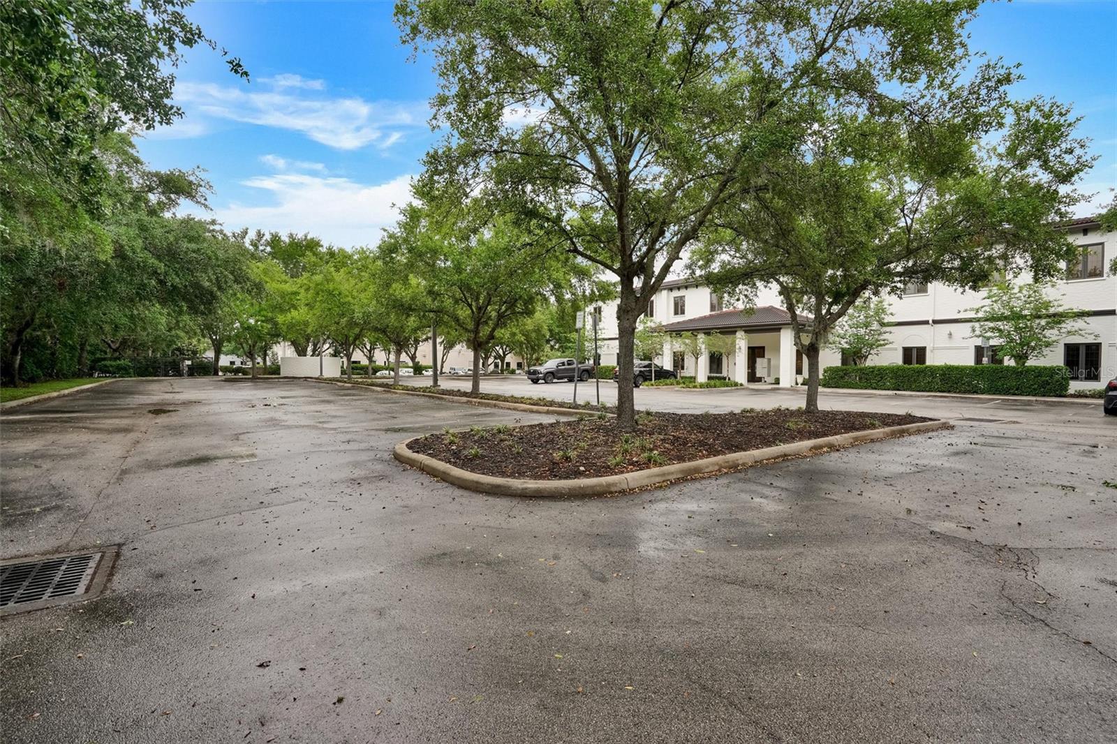 6052 TURKEY LAKE RD, ORLANDO, FL, 32819