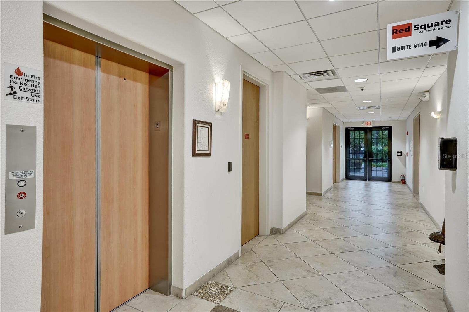6052 TURKEY LAKE RD, ORLANDO, FL, 32819
