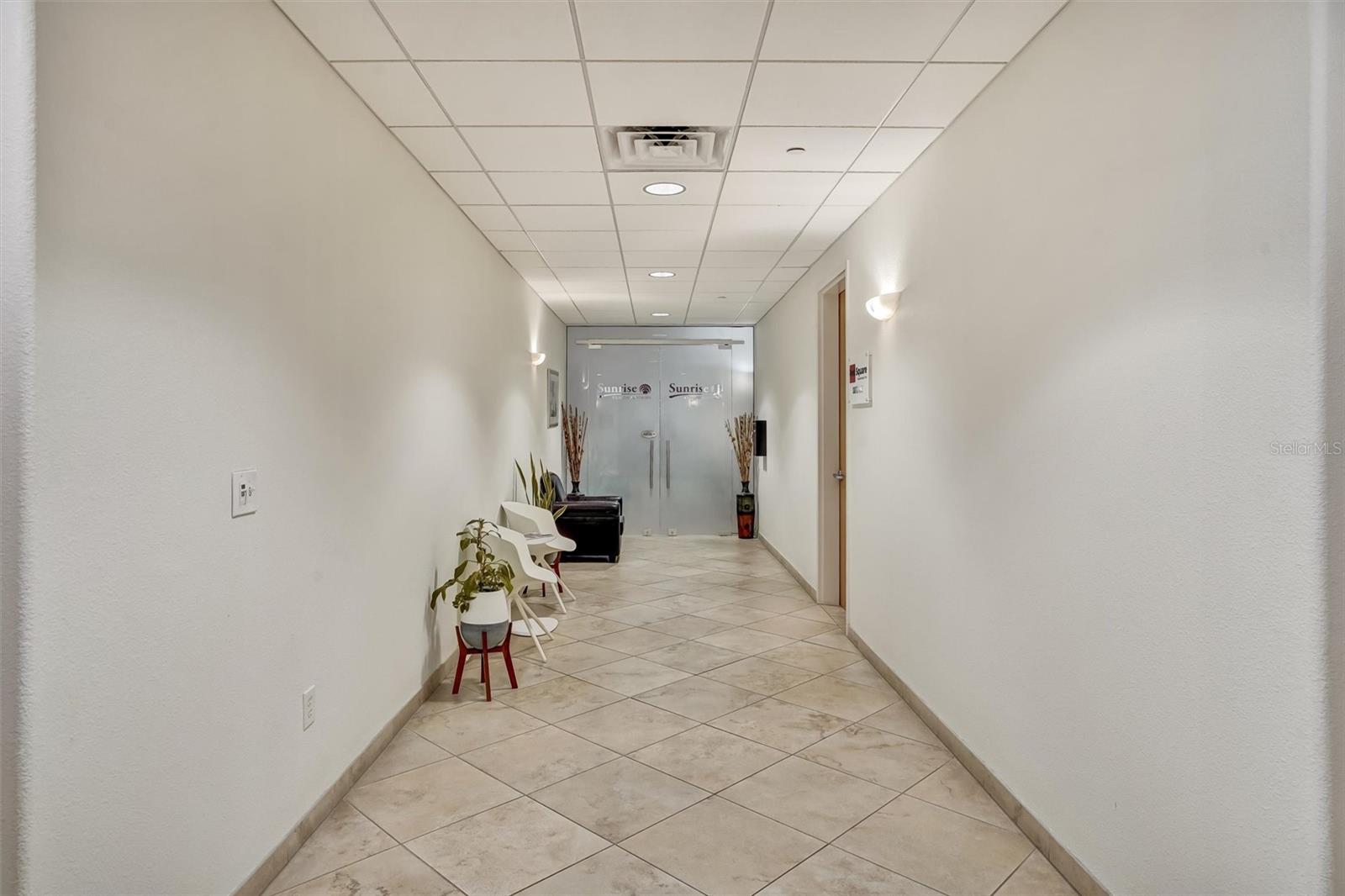 6052 TURKEY LAKE RD, ORLANDO, FL, 32819