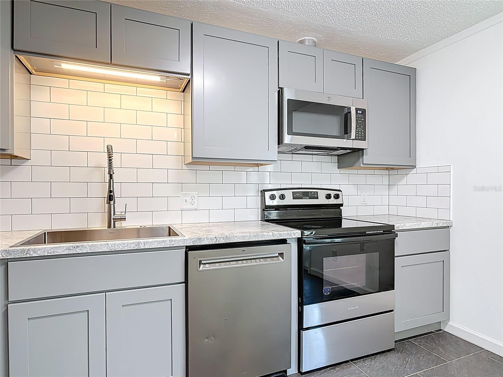 145 W FERN DR, ORANGE CITY, FL, 32763