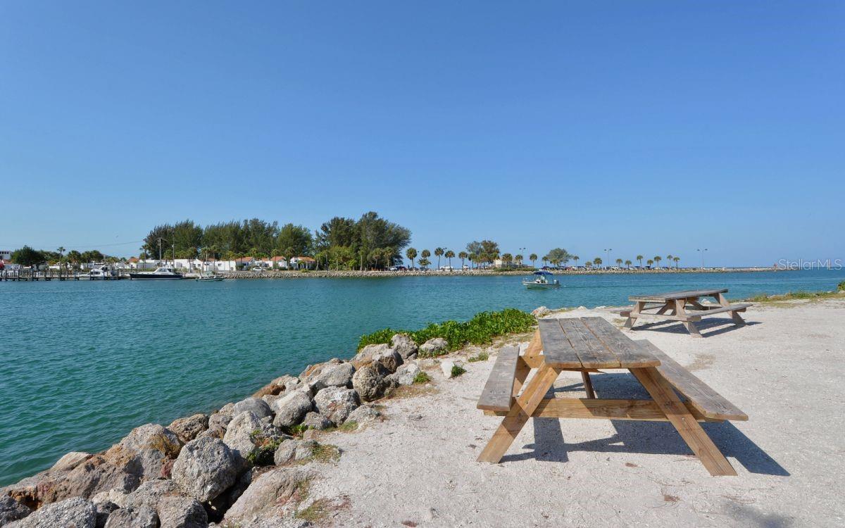 328 CHANNEL LN, NOKOMIS, FL, 34275