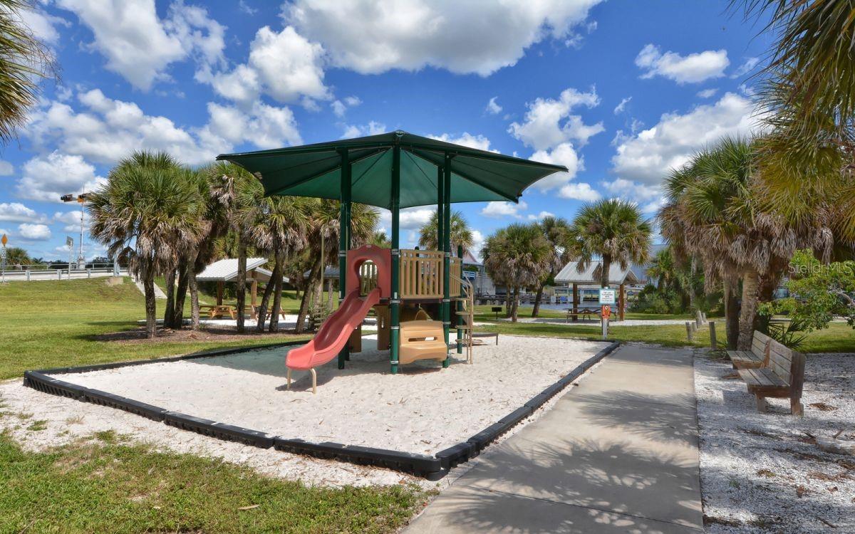 328 CHANNEL LN, NOKOMIS, FL, 34275