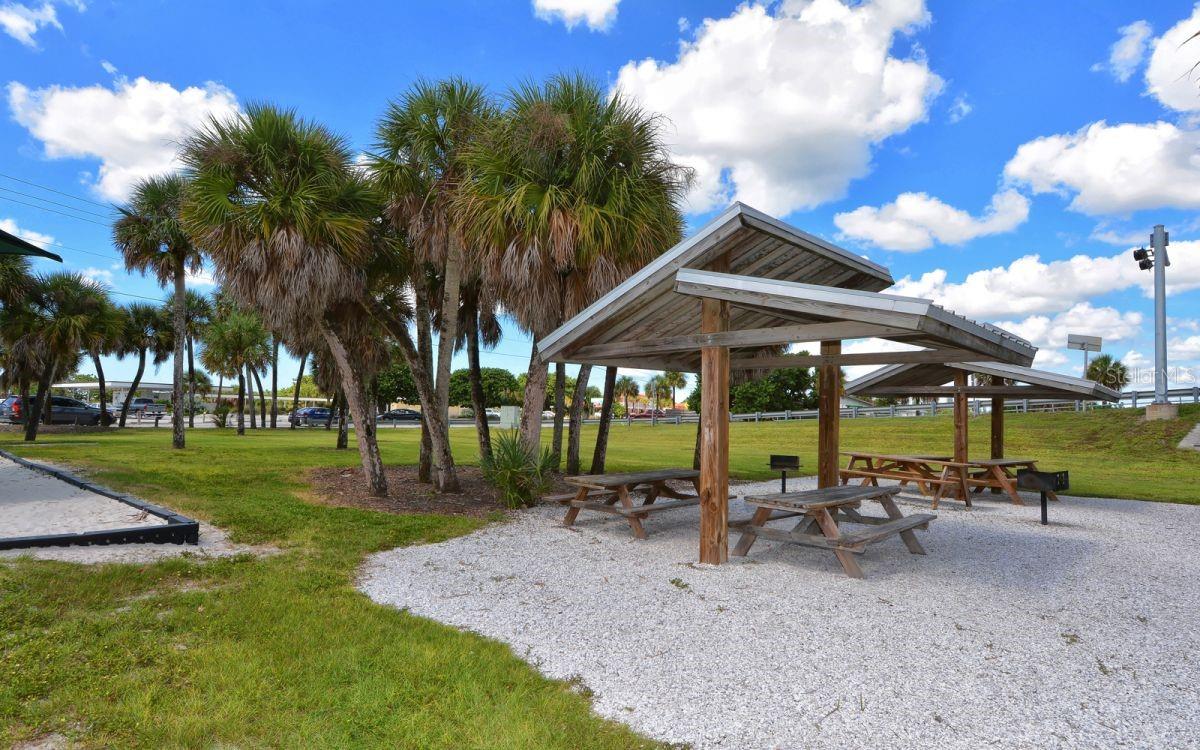 328 CHANNEL LN, NOKOMIS, FL, 34275