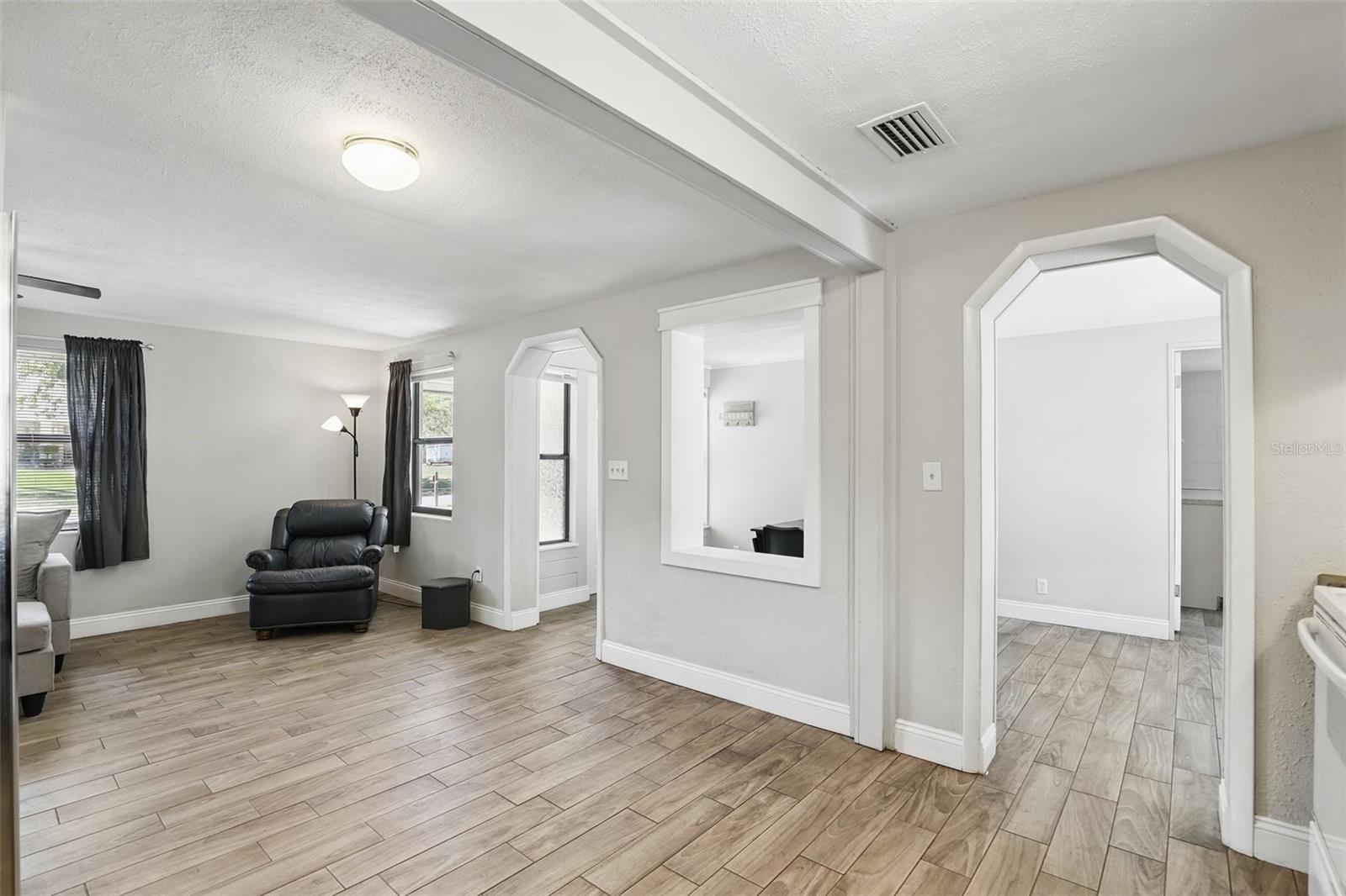 211 AGUA VISTA ST, DEBARY, FL, 32713