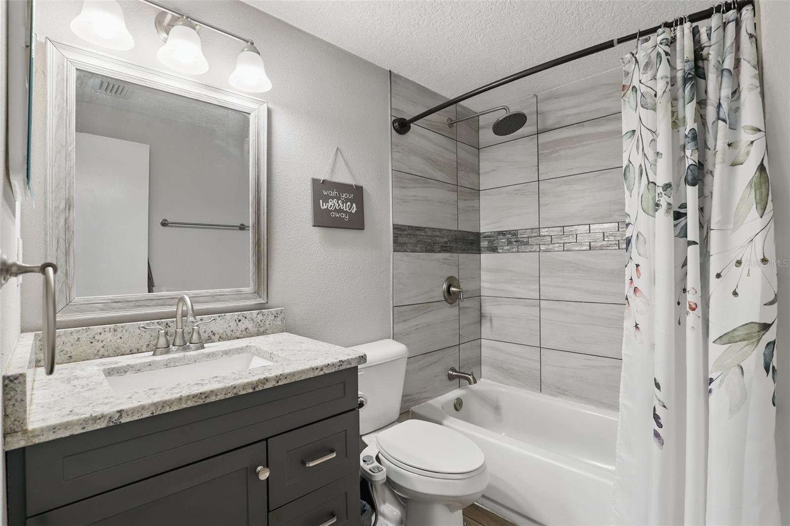 211 AGUA VISTA ST, DEBARY, FL, 32713