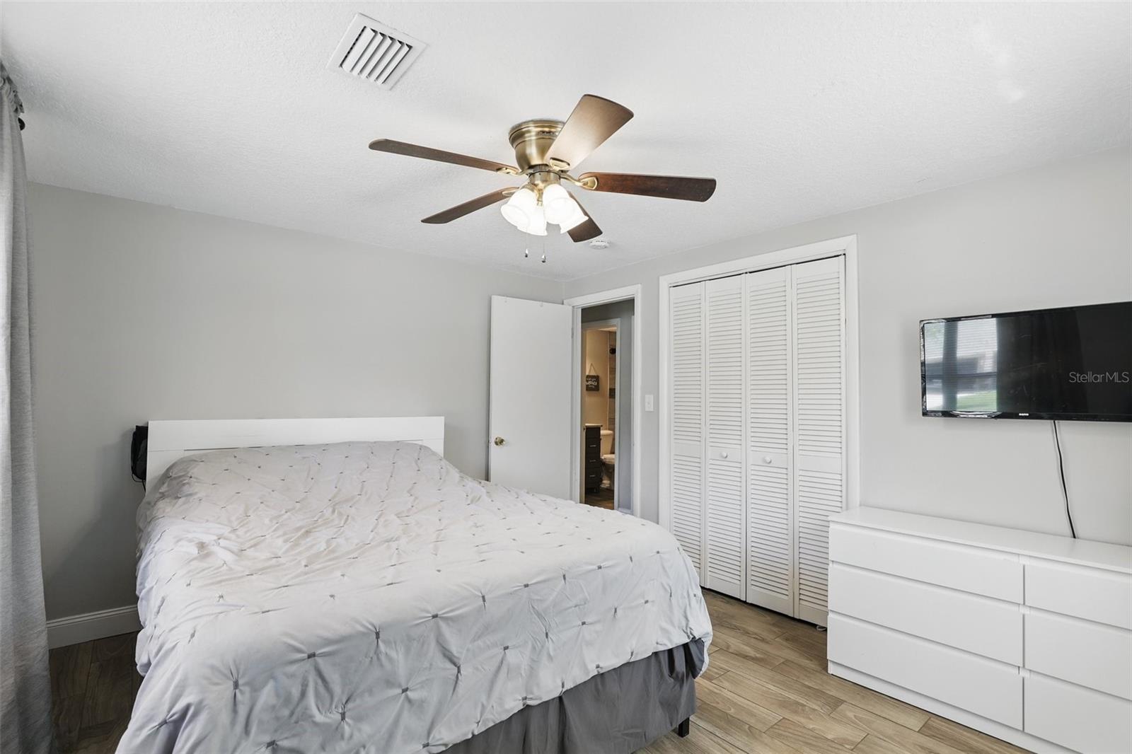 211 AGUA VISTA ST, DEBARY, FL, 32713