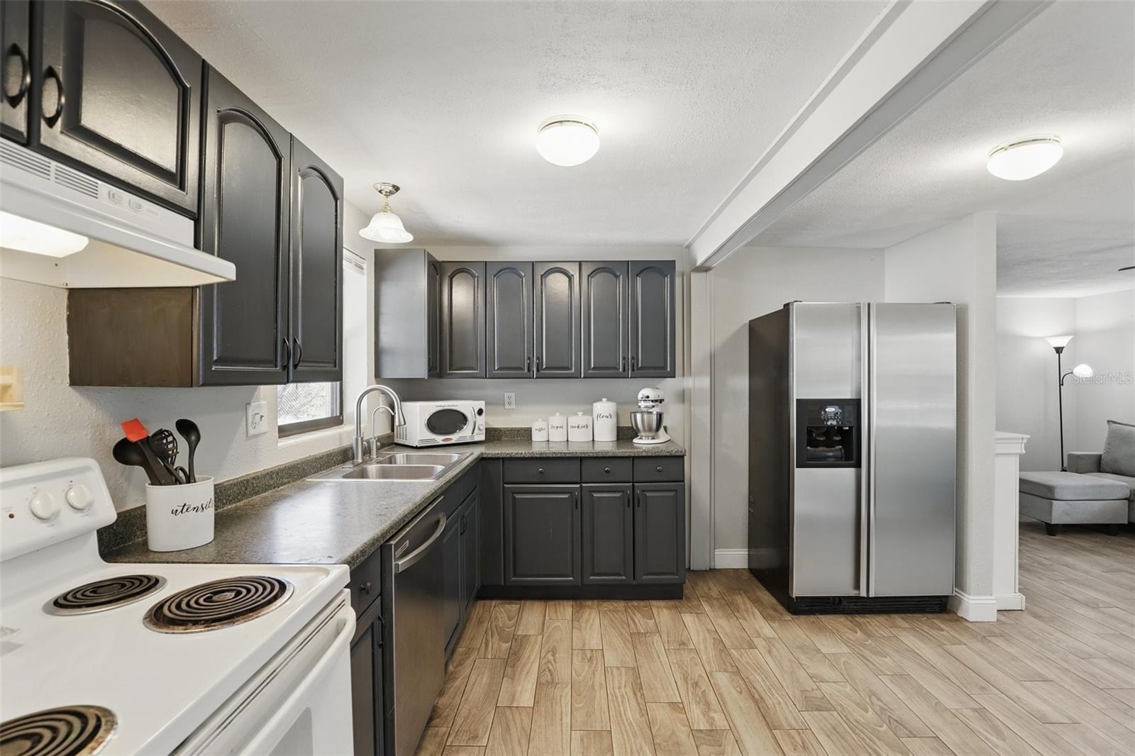 211 AGUA VISTA ST, DEBARY, FL, 32713