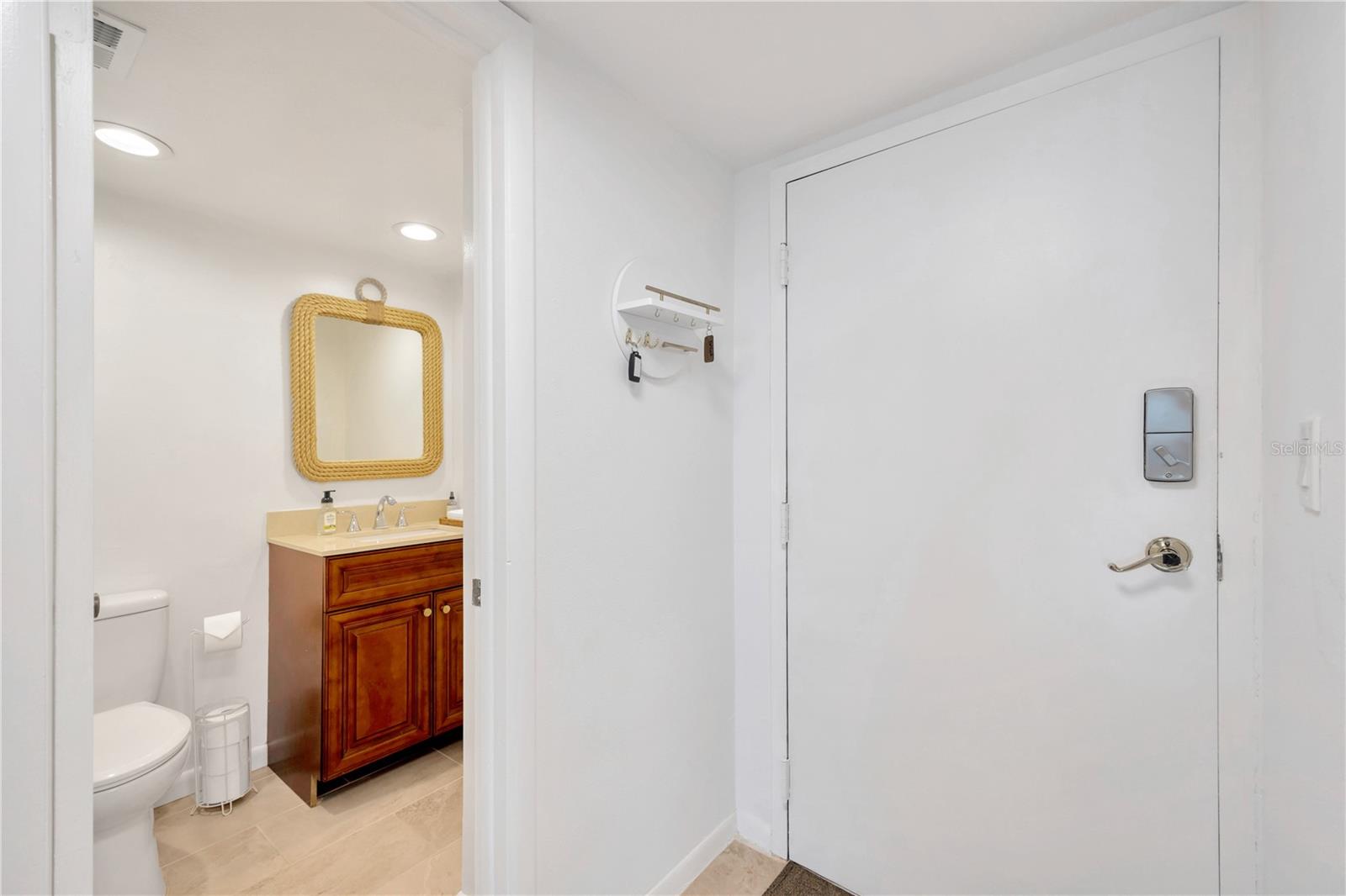 1270 GULF BLVD #2004, CLEARWATER BEACH, FL, 33767