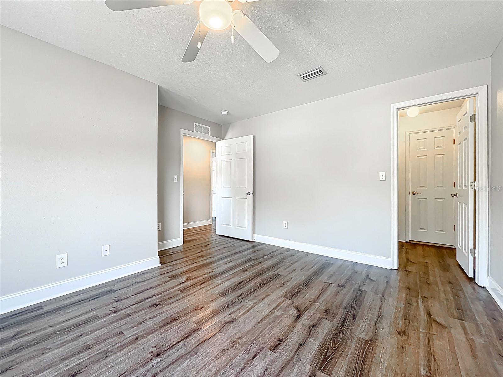 22119 WEEKS BLVD, LAND O LAKES, FL, 34639