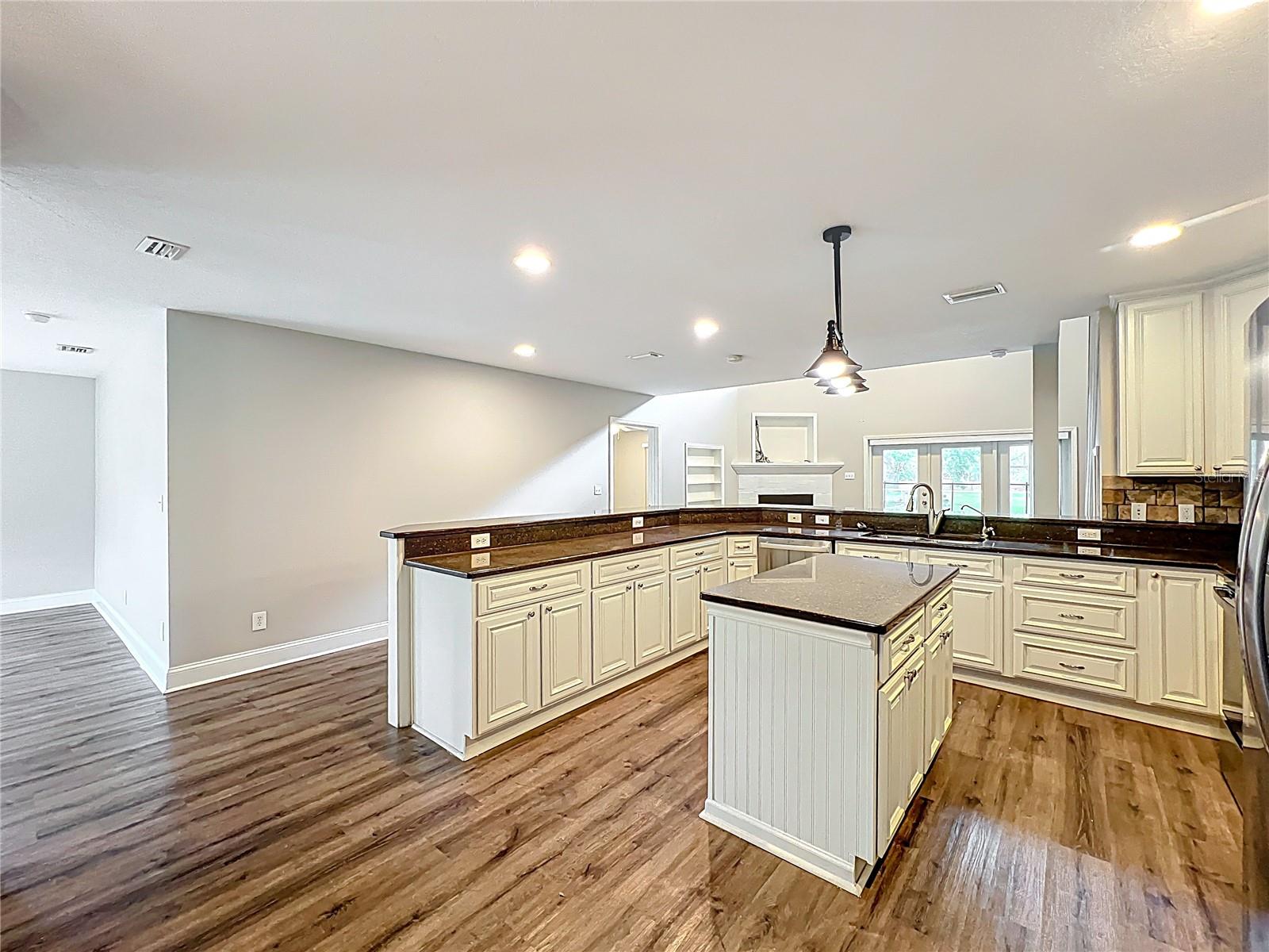 22119 WEEKS BLVD, LAND O LAKES, FL, 34639
