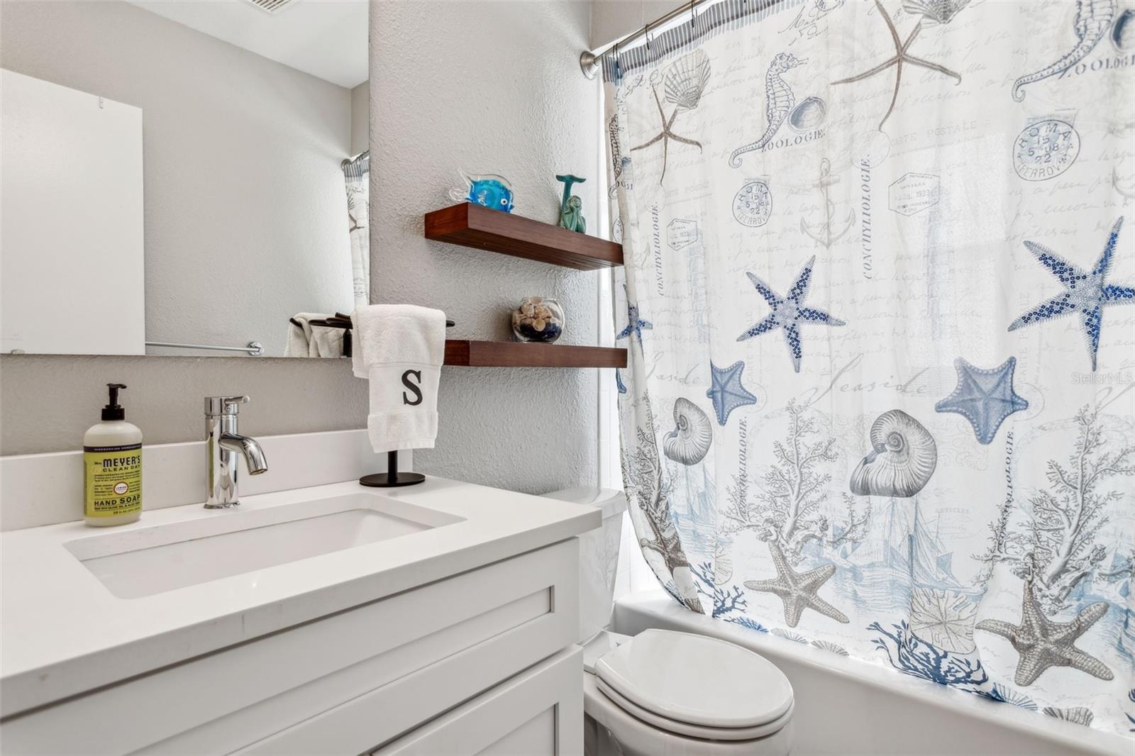 11012 ASHBOURNE CIR, TAMPA, FL, 33624