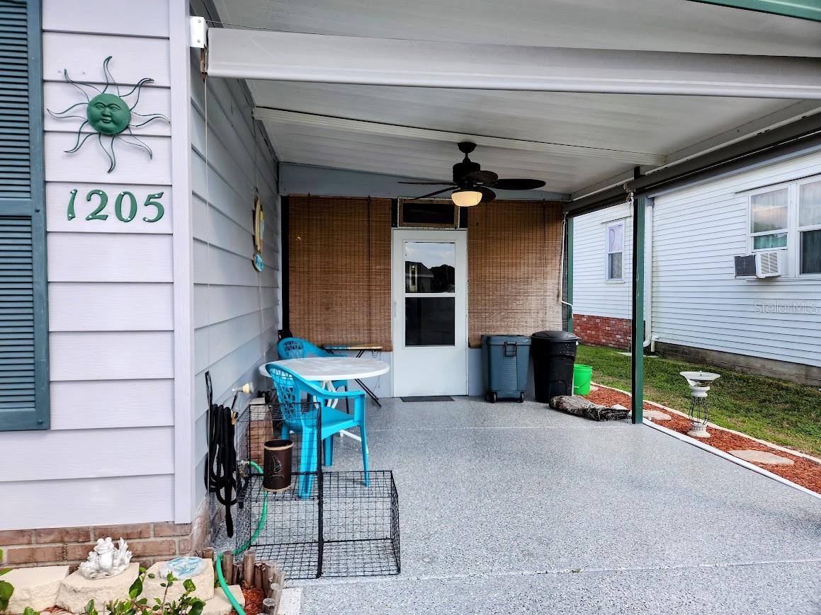 1205 DUSTIN DR, LADY LAKE, FL, 32159