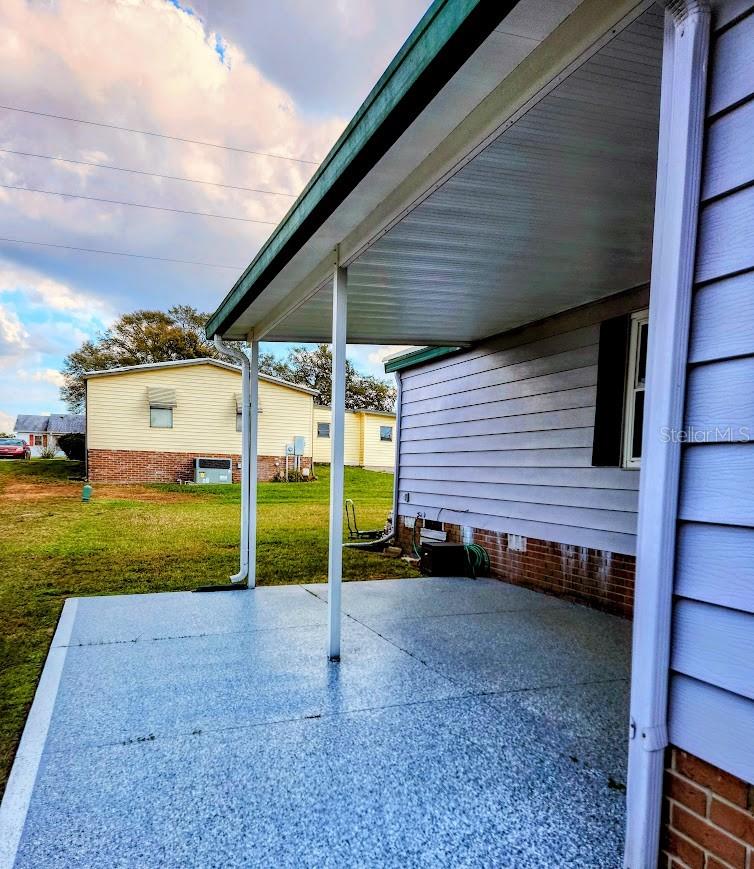 1205 DUSTIN DR, LADY LAKE, FL, 32159