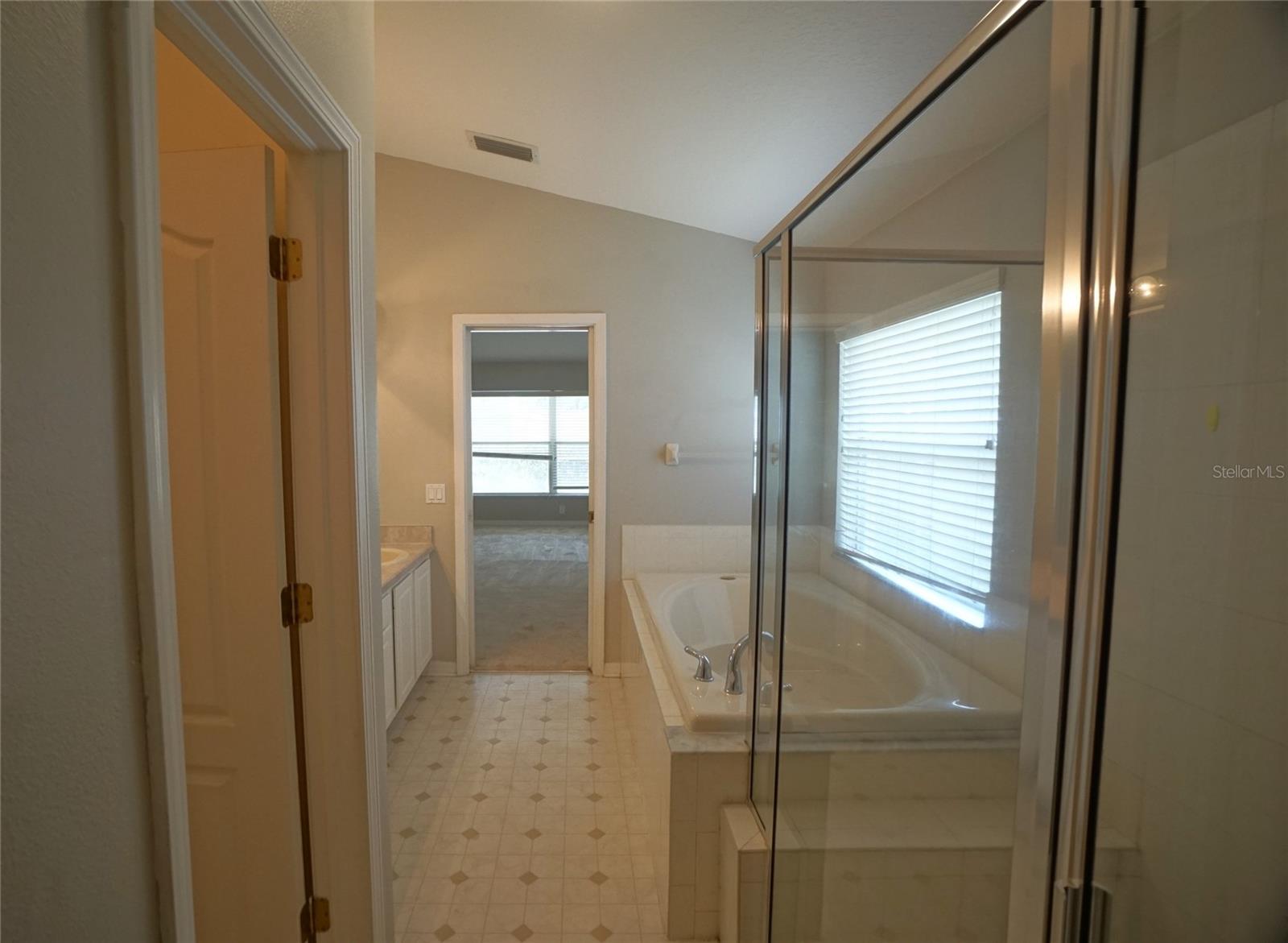 6807 GUILFORD CREST DR, APOLLO BEACH, FL, 33572