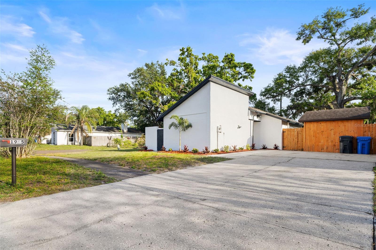 1965 GREGORY DR, TAMPA, FL, 33613