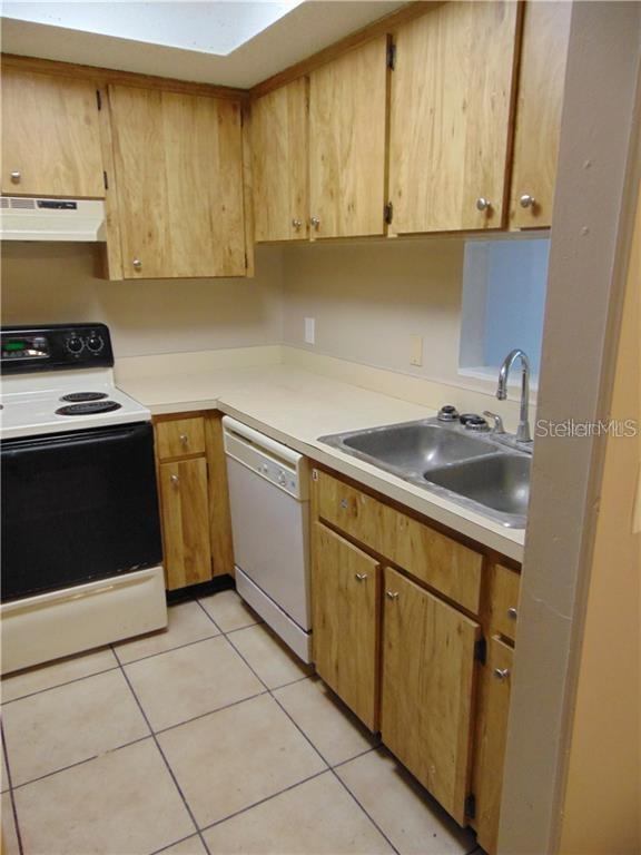 3218 BLOOMINGDALE VILLAS CT, BRANDON, FL, 33511
