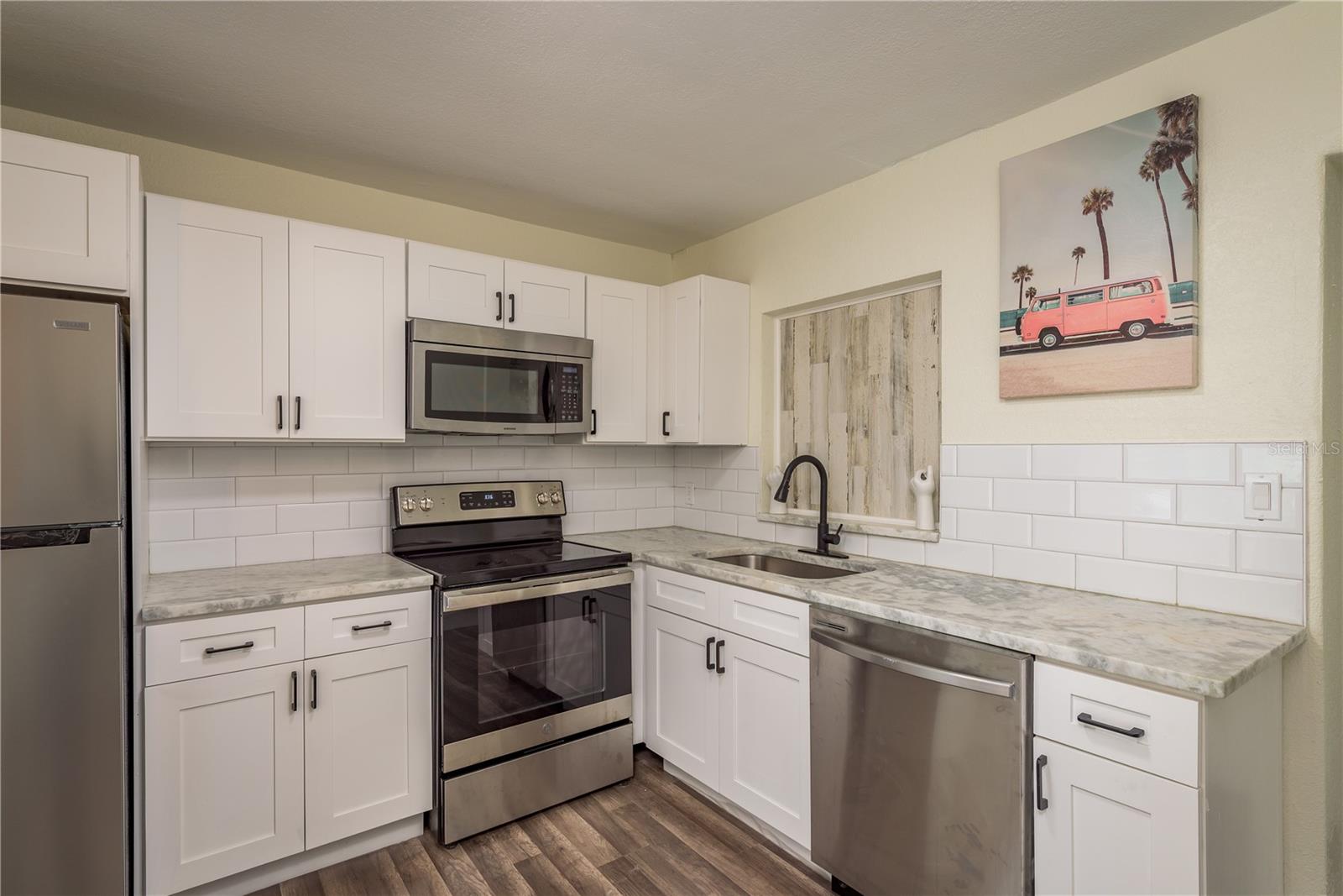 8423 JACKSON SPRINGS RD, TAMPA, FL, 33615