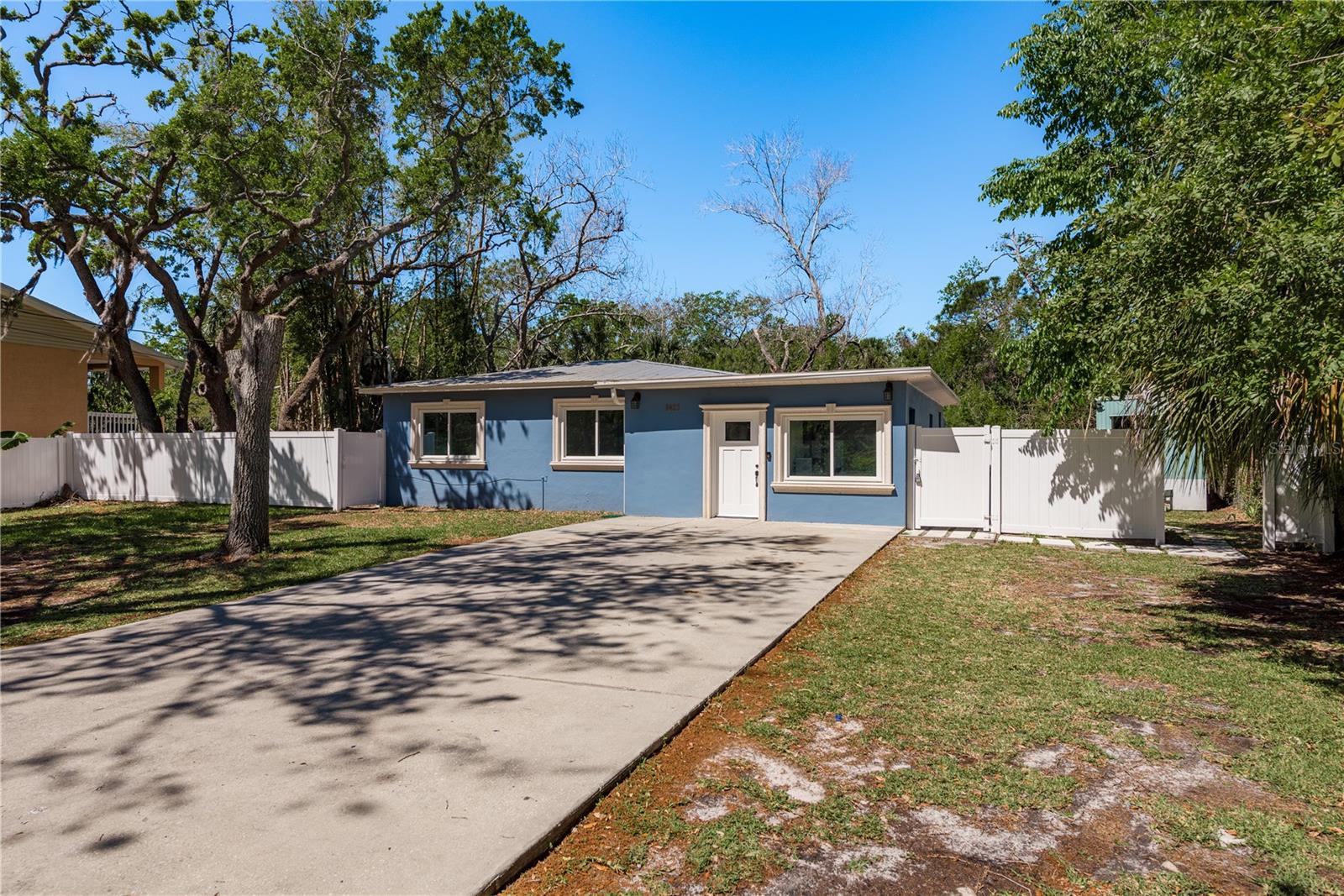 8423 JACKSON SPRINGS RD, TAMPA, FL, 33615