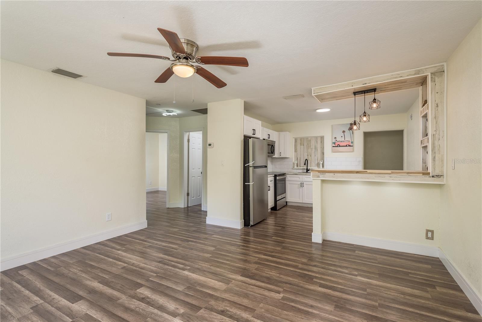 8423 JACKSON SPRINGS RD, TAMPA, FL, 33615